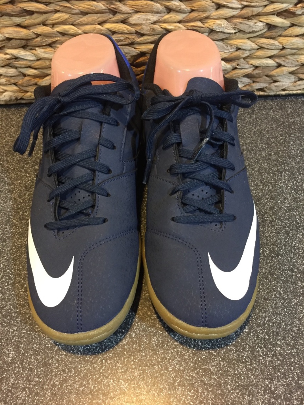 Nike Men’s Navy Blue and White Sneakers
